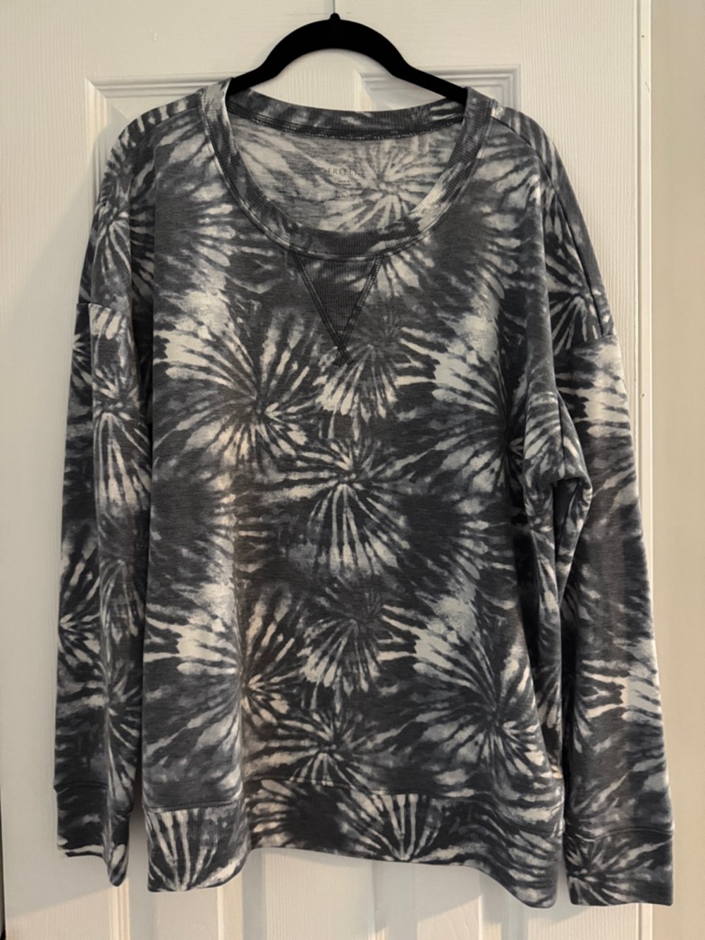 Freely Tie-Dye Pullover Sweatshirt in Charcoal & White